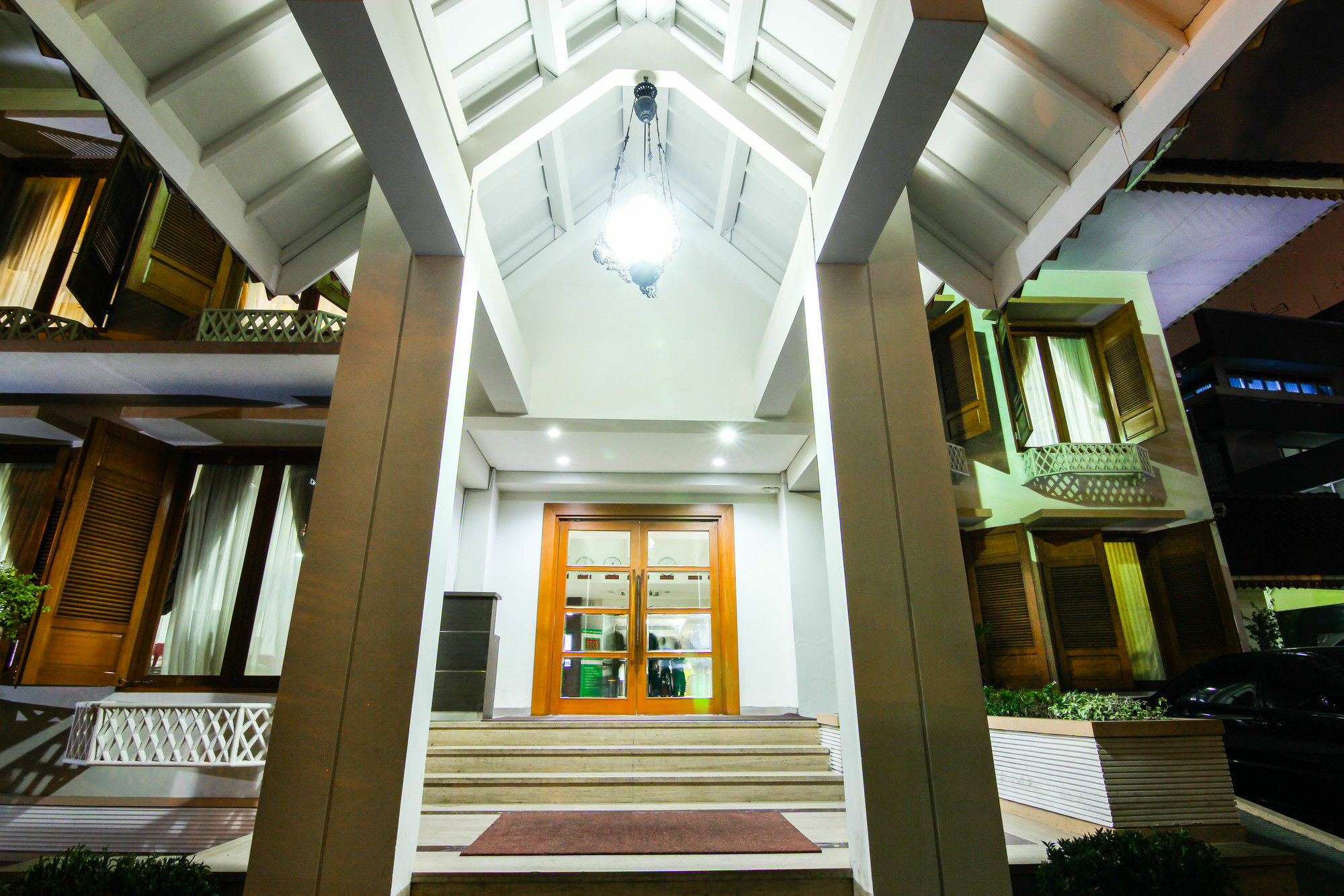 Zen Premium Menteng Syariah ジャカルタ エクステリア 写真